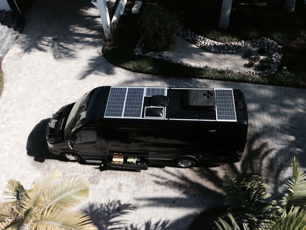 2014-01-11-solar-panels-running-board-drawer-open-2 Van