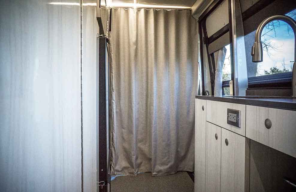 Bulkhead-Curtain-1 Van