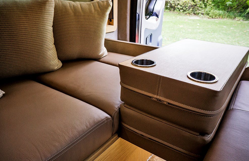 Filler-Cushion-with-Cupholders Van