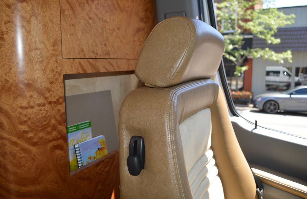 Driver s-seat-1 Van